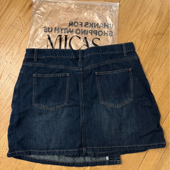 Denim Button-Up Set - Picture 4 of 9